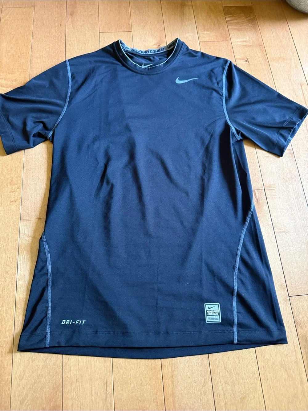 (6)Nike Men’s Dri-FIT Short Sleeve Athletic Tee - Black & Gray (6 tops)